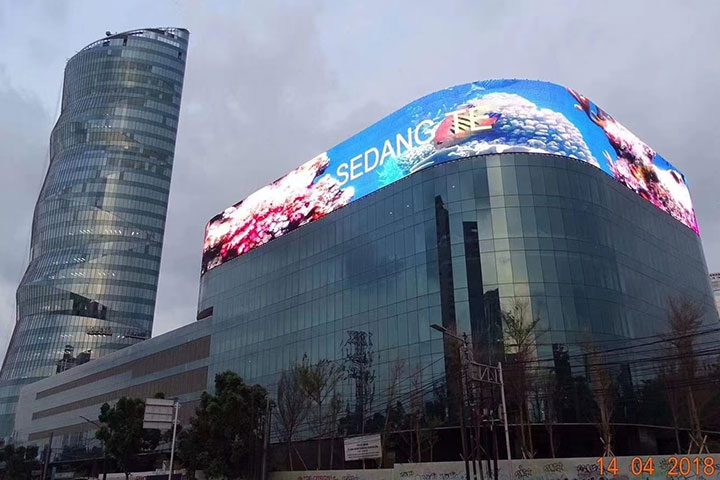 Outdoor P15.625 Mesh LED display in Russia
